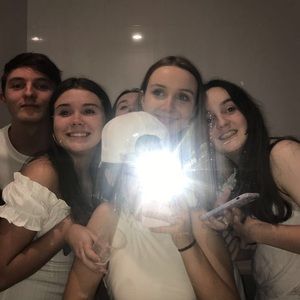 Meet your Posher, Olivia